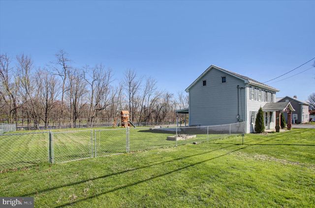 1611 PINE RD, Carlisle, PA 17015
