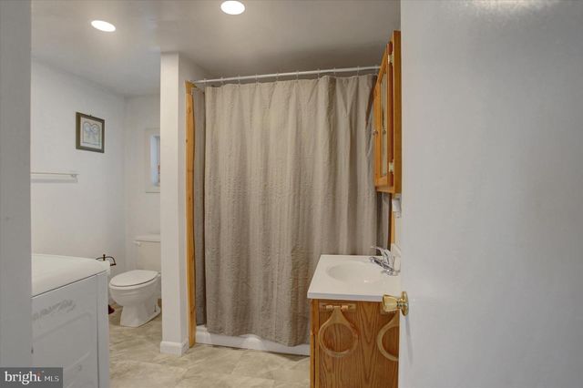 1611 PINE RD, Carlisle, PA 17015