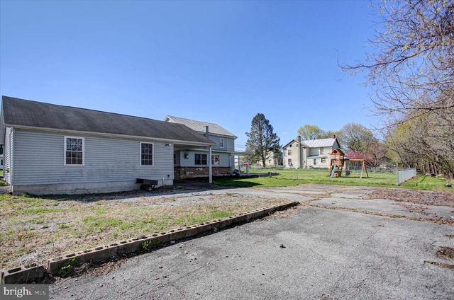 1611 PINE RD, Carlisle, PA 17015