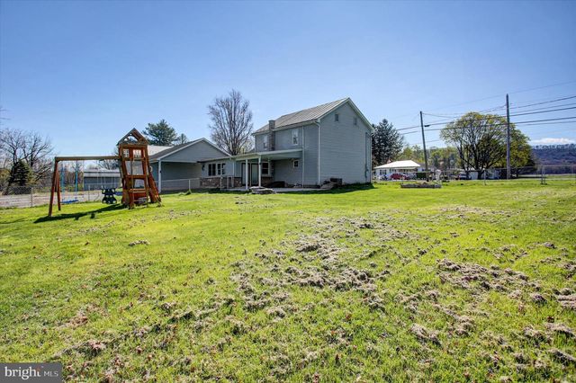 1611 PINE RD, Carlisle, PA 17015