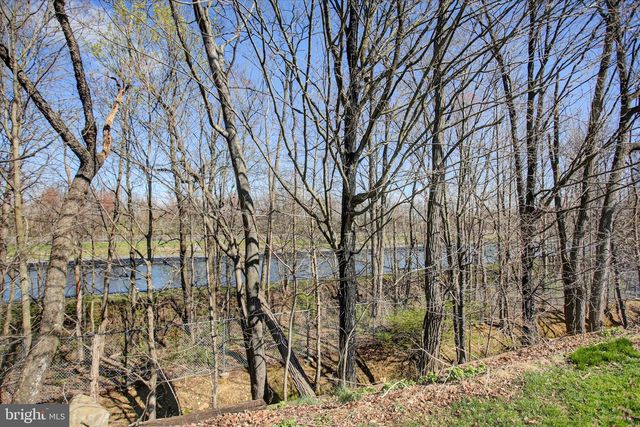1611 PINE RD, Carlisle, PA 17015