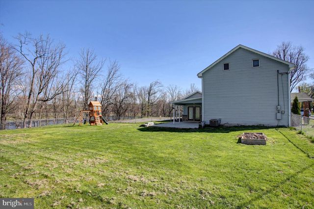 1611 PINE RD, Carlisle, PA 17015