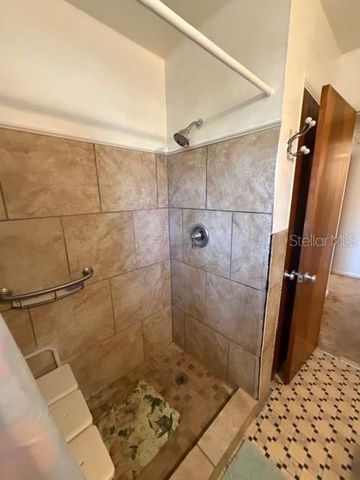 1505 NE 8TH STREET, Gainesville, FL 32601