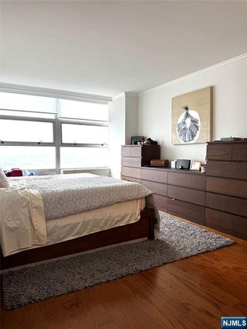 6050 Boulevard East 16J, West New York, NJ 07093