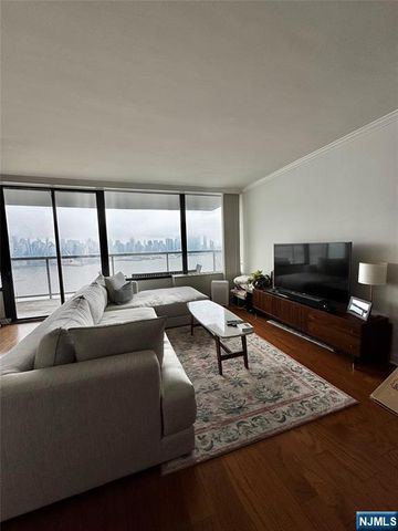 6050 Boulevard East 16J, West New York, NJ 07093