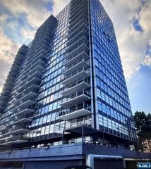 6050 Boulevard East 16J, West New York, NJ 07093