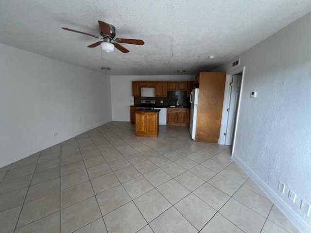 1755 Forest Hill Boulevard 17, Lake Clarke Shores, FL 33406