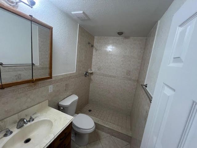 1755 Forest Hill Boulevard 17, Lake Clarke Shores, FL 33406