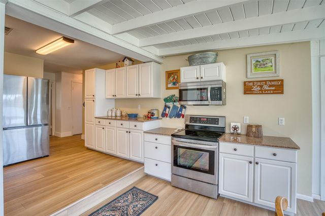 110 Bluebonnet CIR, Burnet, TX 78611