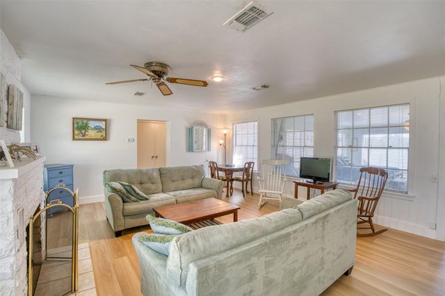 110 Bluebonnet CIR, Burnet, TX 78611