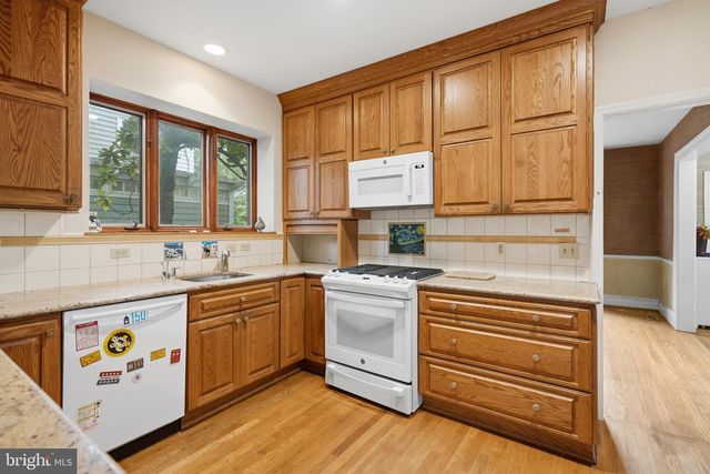 4335 CATHEDRAL AVE NW, Washington, DC 20016