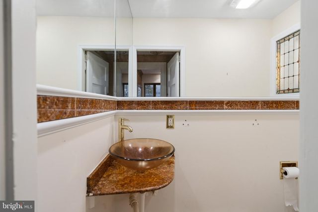 4335 CATHEDRAL AVE NW, Washington, DC 20016