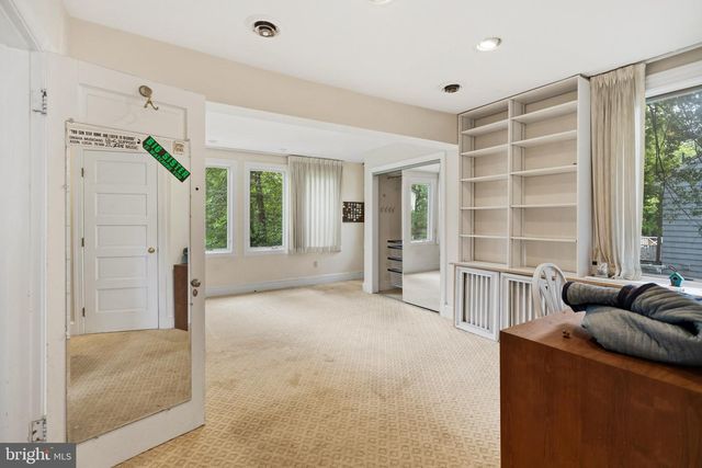4335 CATHEDRAL AVE NW, Washington, DC 20016