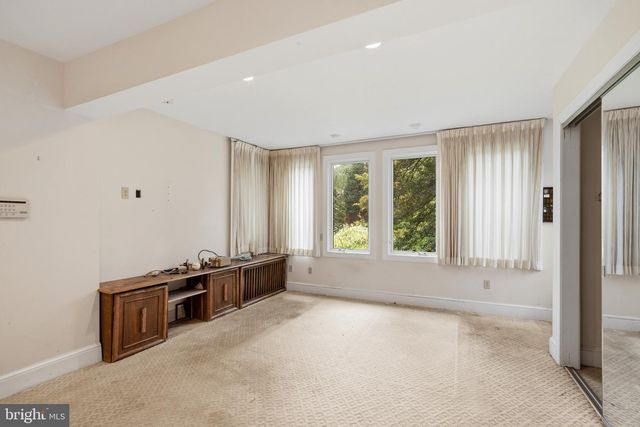4335 CATHEDRAL AVE NW, Washington, DC 20016
