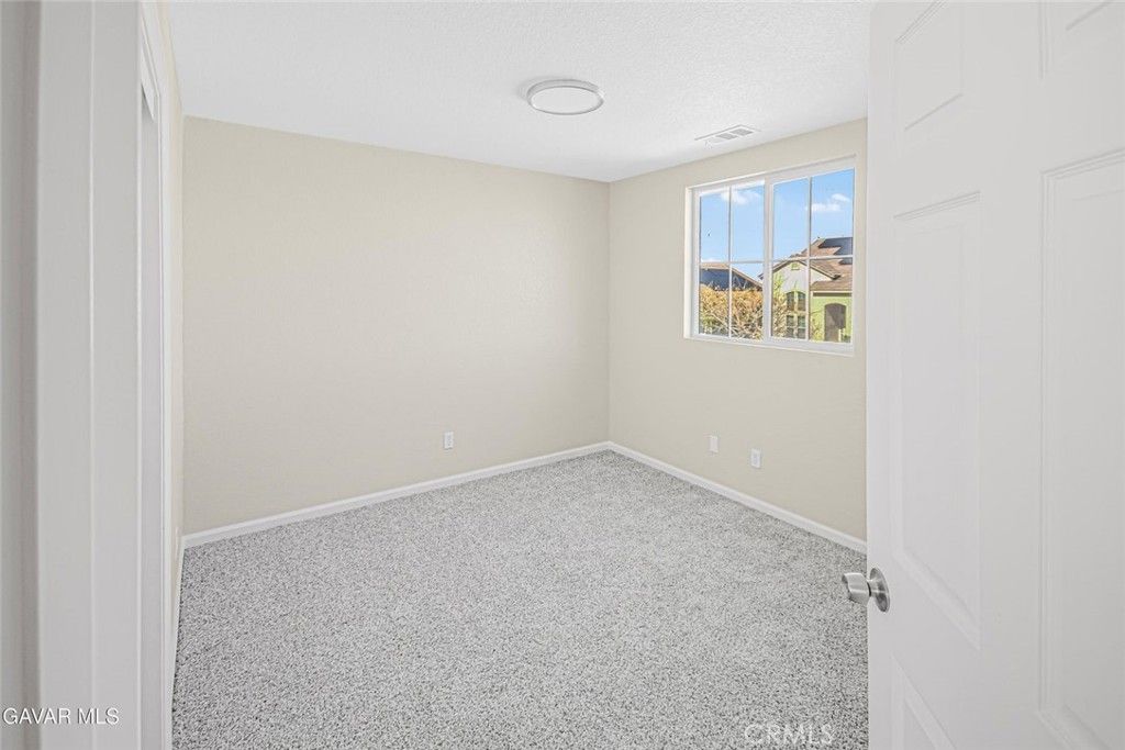 Image 23 of property listing at 5768 Monaco, Palmdale, CA 93552