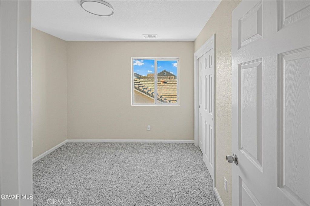 Image 27 of property listing at 5768 Monaco, Palmdale, CA 93552