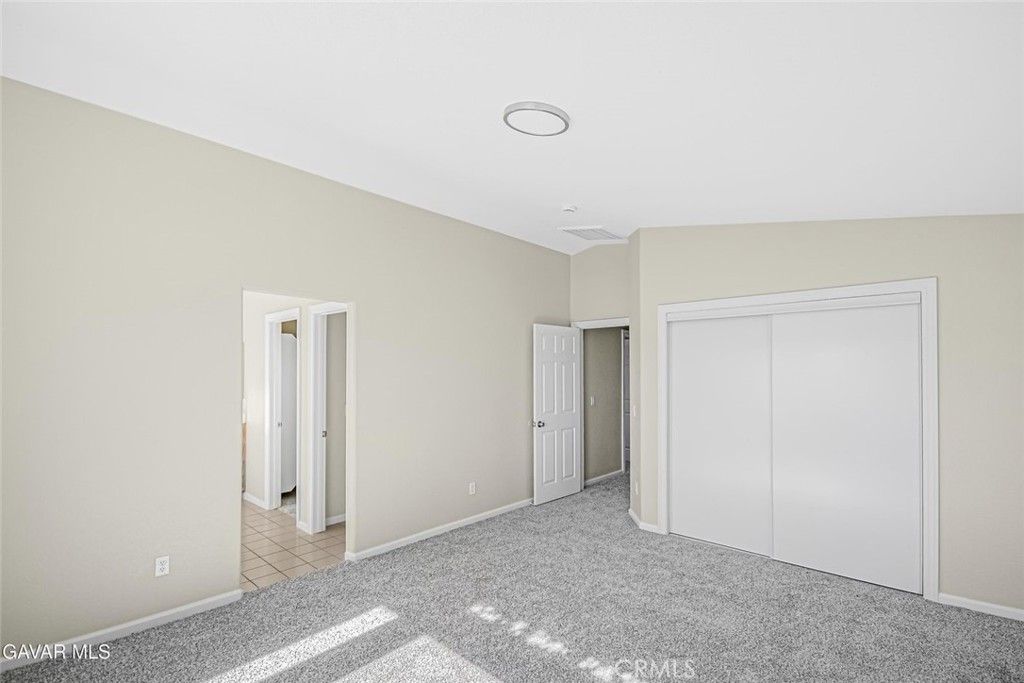 Image 34 of property listing at 5768 Monaco, Palmdale, CA 93552