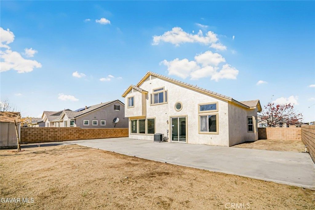 Image 39 of property listing at 5768 Monaco, Palmdale, CA 93552