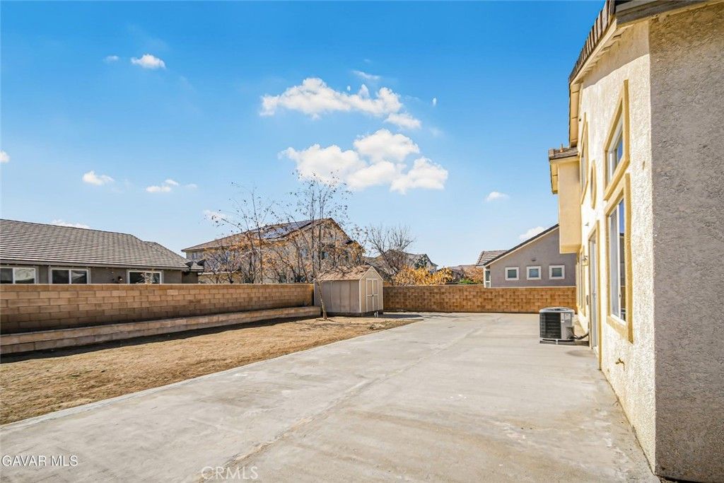 Image 40 of property listing at 5768 Monaco, Palmdale, CA 93552