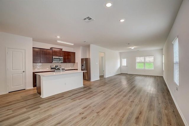 8008 Copper Prairie BND, Lago Vista, TX 78645