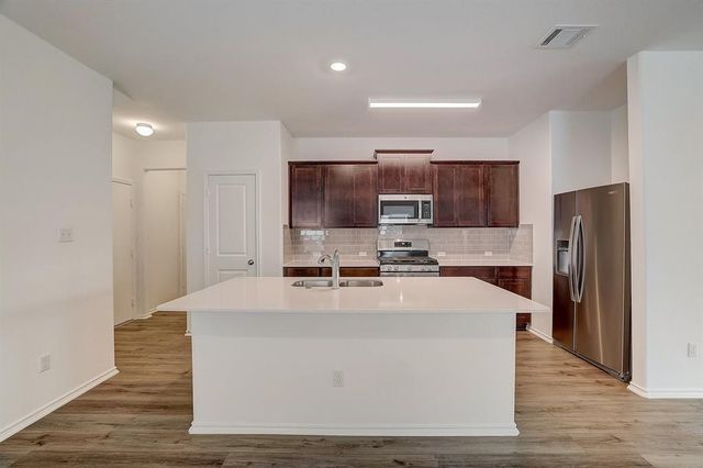 8008 Copper Prairie BND, Lago Vista, TX 78645