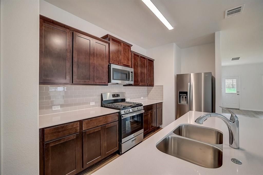 8008 Copper Prairie BND, Lago Vista, TX 78645