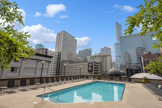 10 E Ontario Street 3210, Chicago, IL 60611