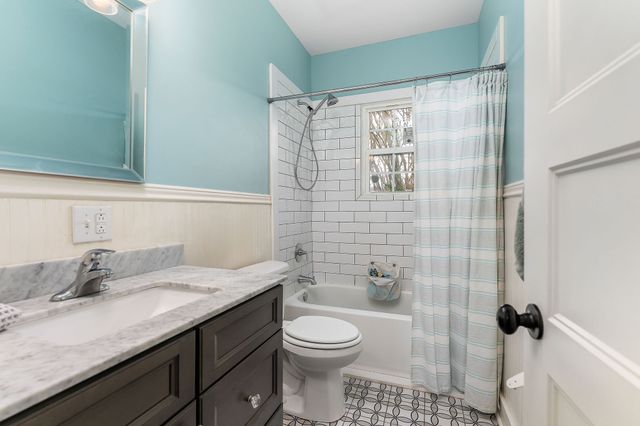 503 W 3rd St, Livingston, TN 38570
