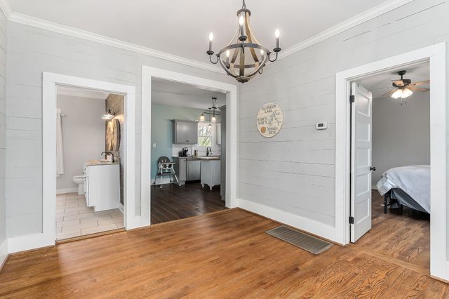 503 W 3rd St, Livingston, TN 38570