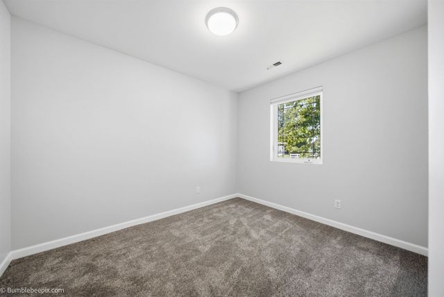 1620 N Rio Grande Ln, Greenacres, WA 99016