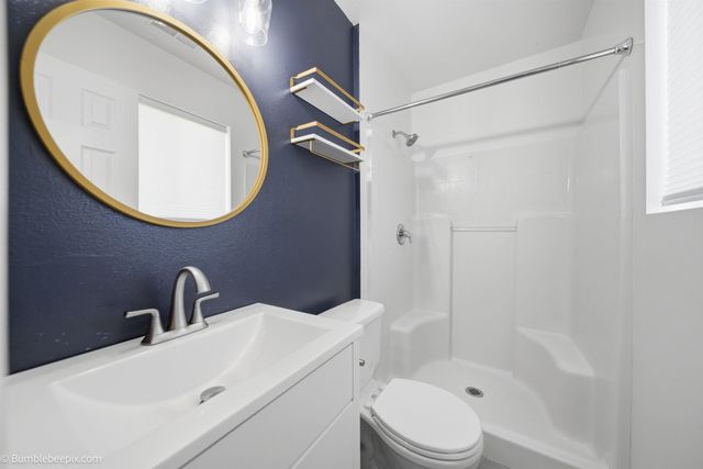 1620 N Rio Grande Ln, Greenacres, WA 99016