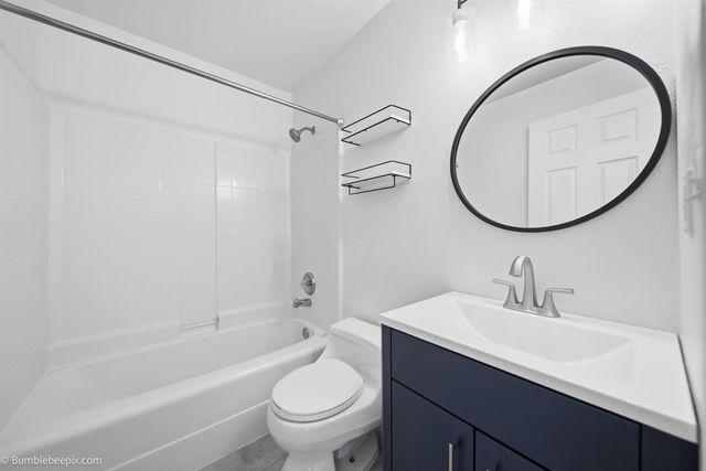 1620 N Rio Grande Ln, Greenacres, WA 99016