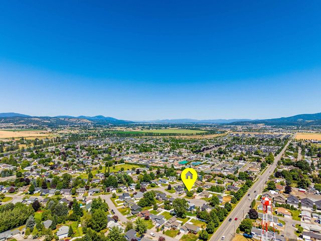 1620 N Rio Grande Ln, Greenacres, WA 99016