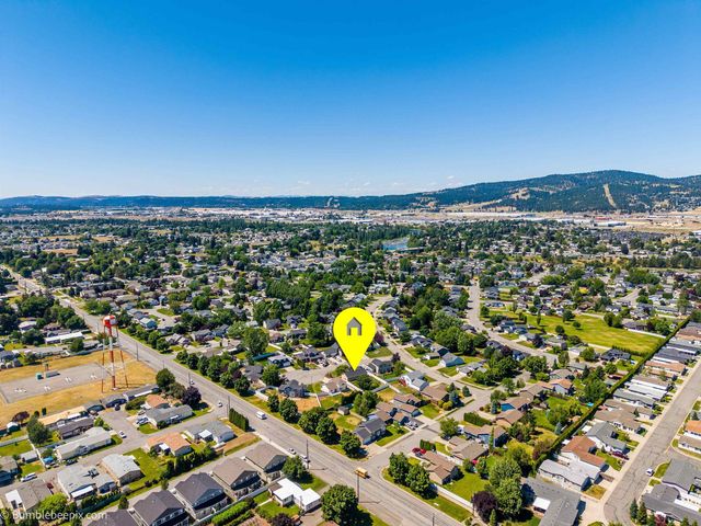 1620 N Rio Grande Ln, Greenacres, WA 99016