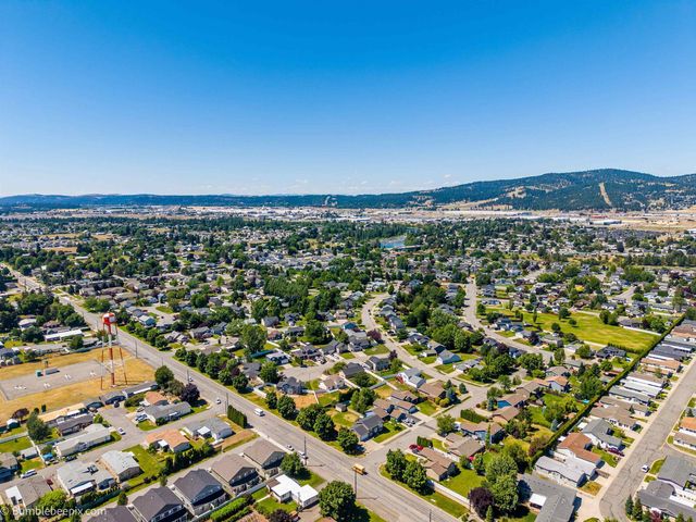 1620 N Rio Grande Ln, Greenacres, WA 99016