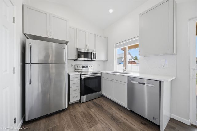 1620 N Rio Grande Ln, Greenacres, WA 99016