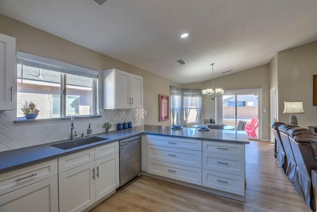 7700 Banyon Avenue NW, Albuquerque, NM 87114