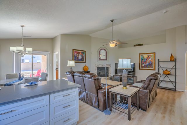 7700 Banyon Avenue NW, Albuquerque, NM 87114