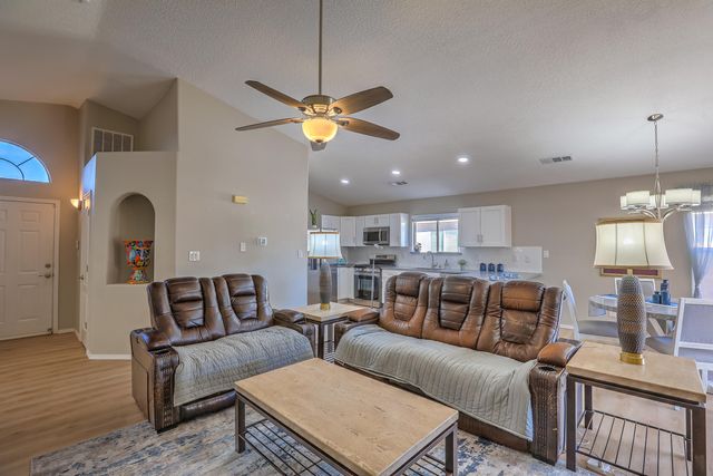 7700 Banyon Avenue NW, Albuquerque, NM 87114