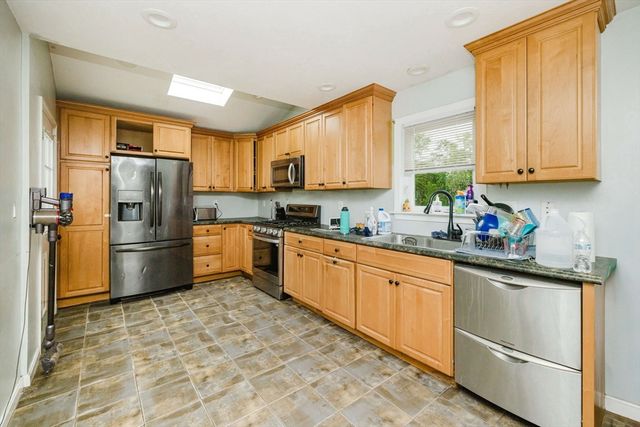 2078 Palmer St, Dighton, MA 02715