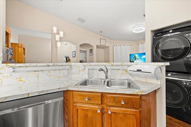 3175 LAUREL RIDGE Circle, Riviera Beach, FL 33404