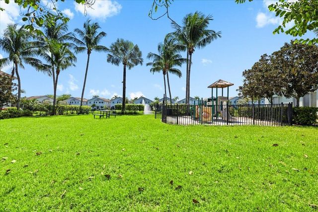 3175 LAUREL RIDGE Circle, Riviera Beach, FL 33404