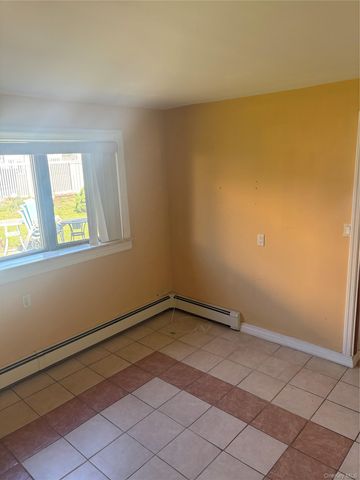 70 Parma Road, Island Park, NY 11558