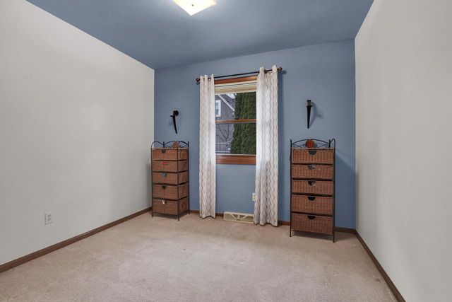 6215 W Leroy AVENUE, Greenfield, WI 53220