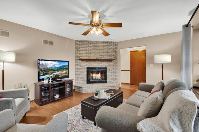 6215 W Leroy AVENUE, Greenfield, WI 53220