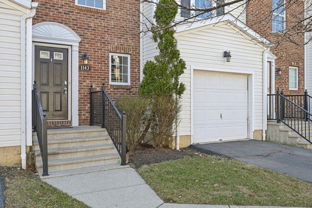 1143 Green Knoll Drive, Westerville, OH 43081