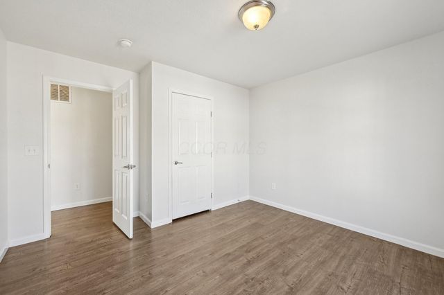 1143 Green Knoll Drive, Westerville, OH 43081