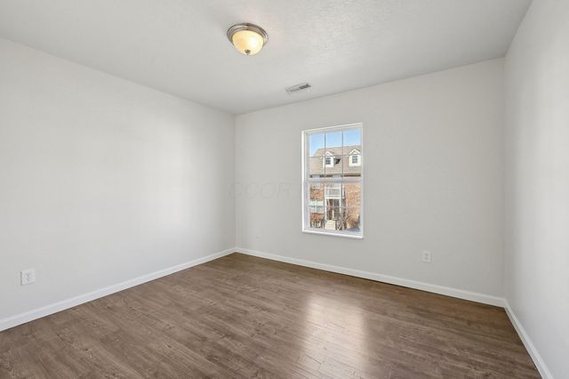 1143 Green Knoll Drive, Westerville, OH 43081