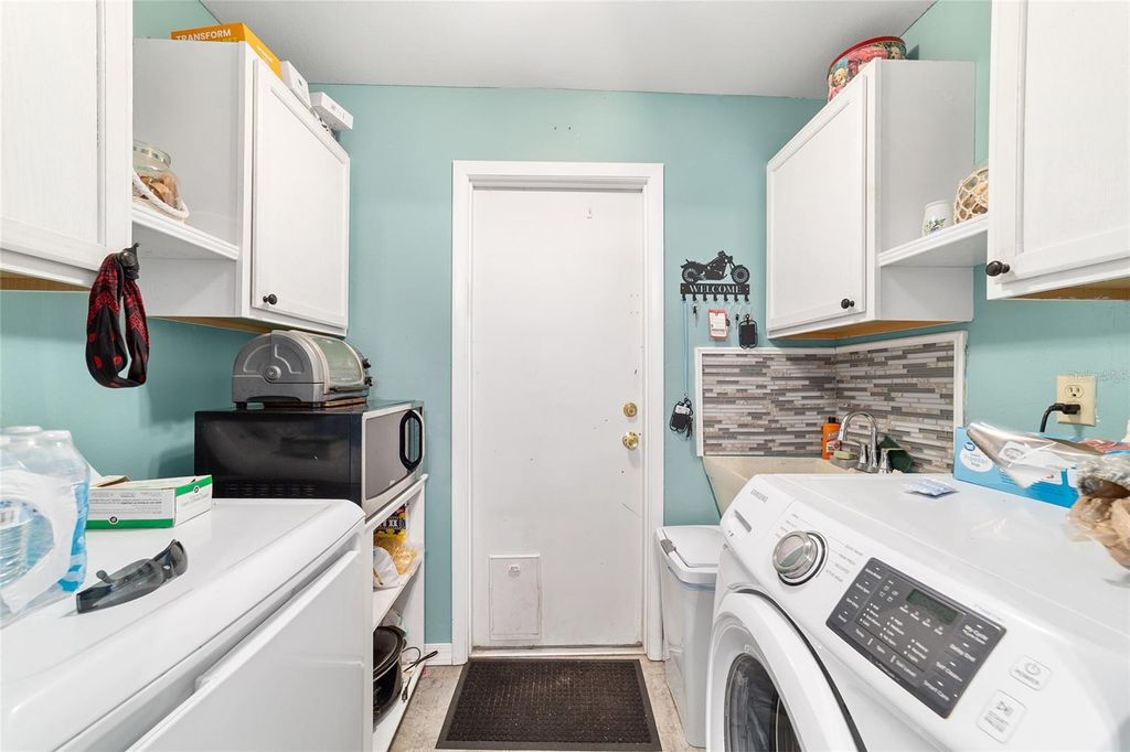 Image 12 of property listing at 10242 N DELTONA BOULEVARD, Citrus Springs, FL 34434