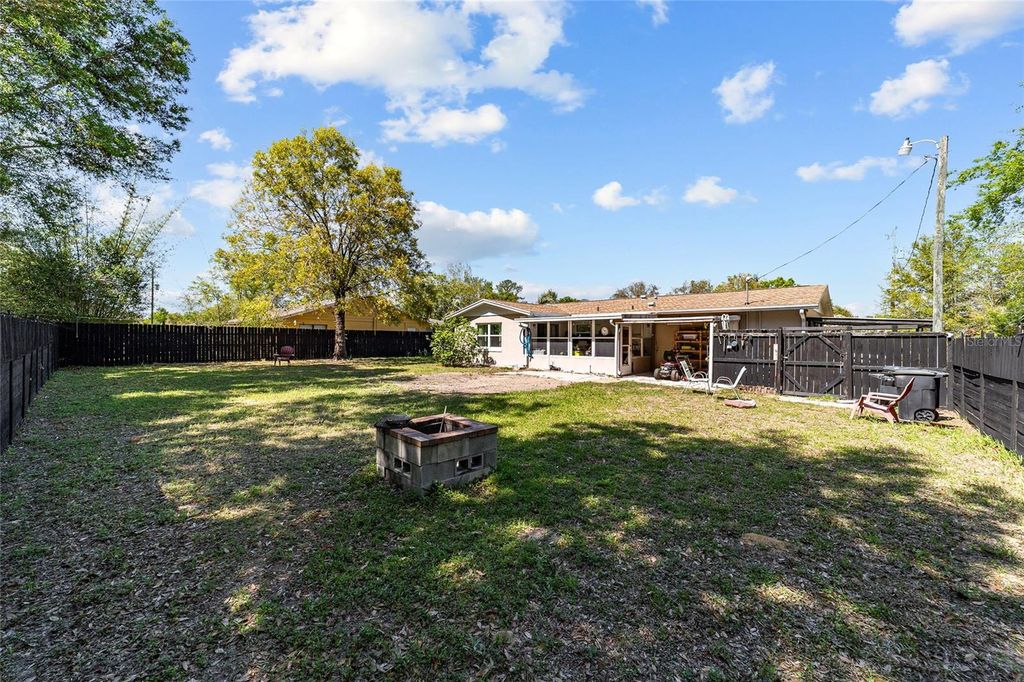 Image 34 of property listing at 10242 N DELTONA BOULEVARD, Citrus Springs, FL 34434